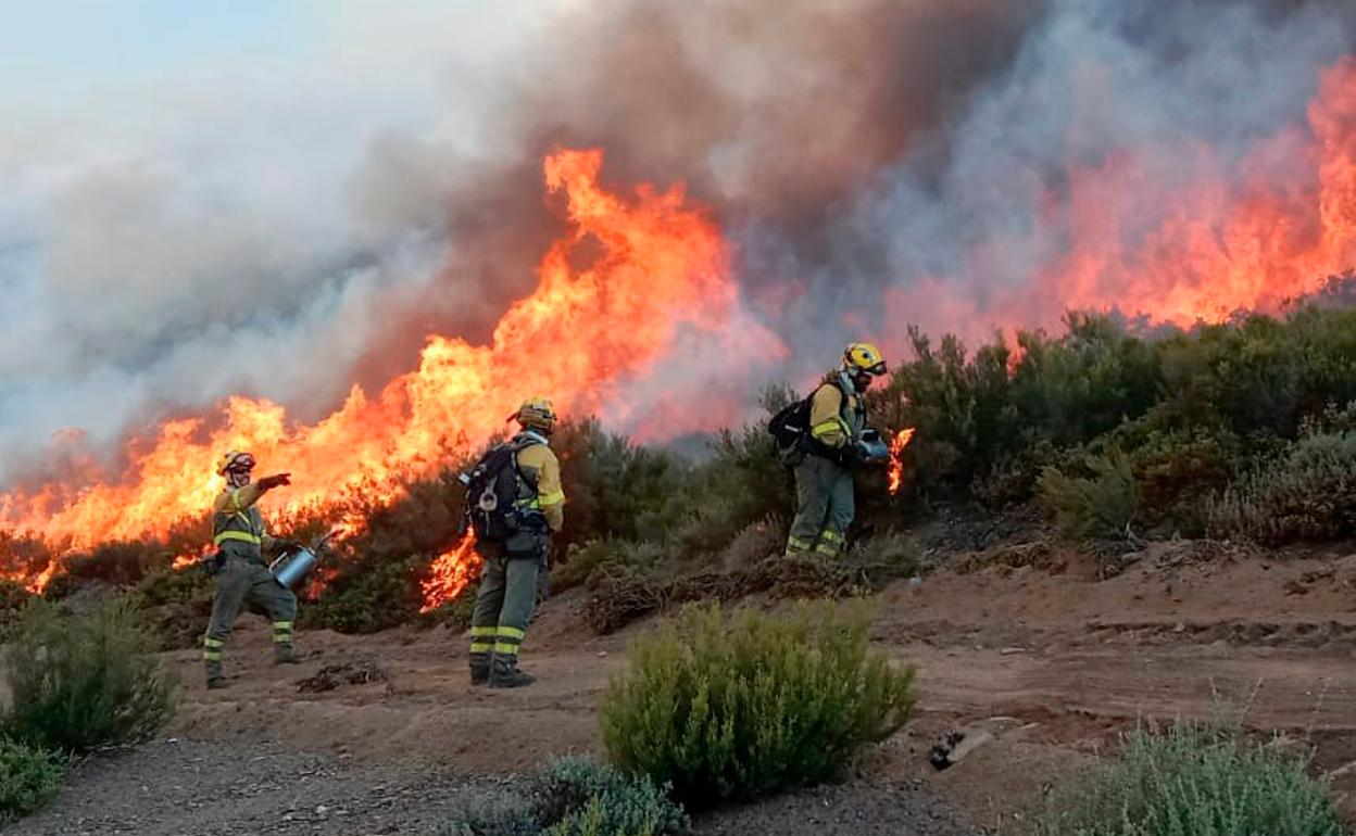 Imagen de archivo del incendio forestal originado en el campo de tiro del Teleno