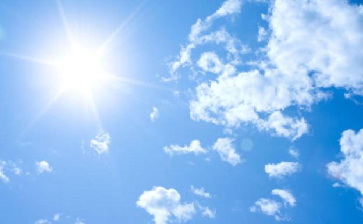 El sol vuelve a León en la jornada de este sábado aunque las temperaturas siguen descendiendo.