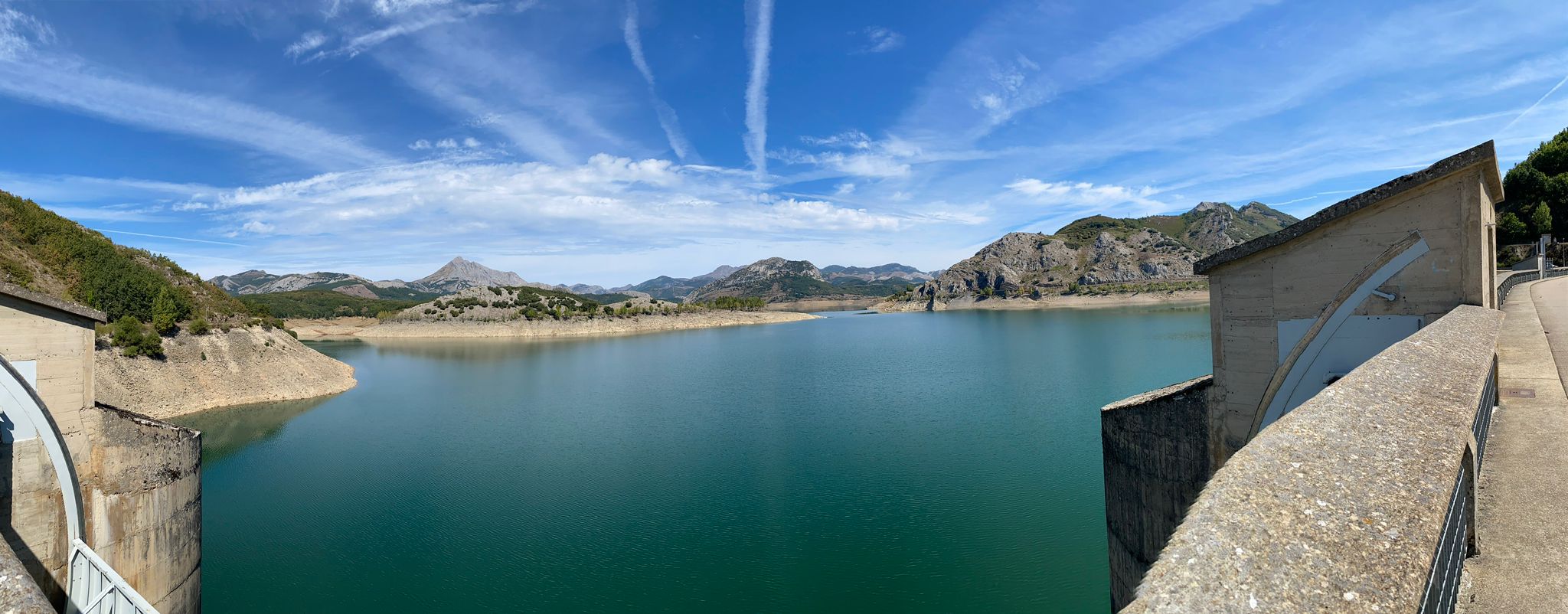 Fotos: Estado en el que se encuentra el pantano del Porma