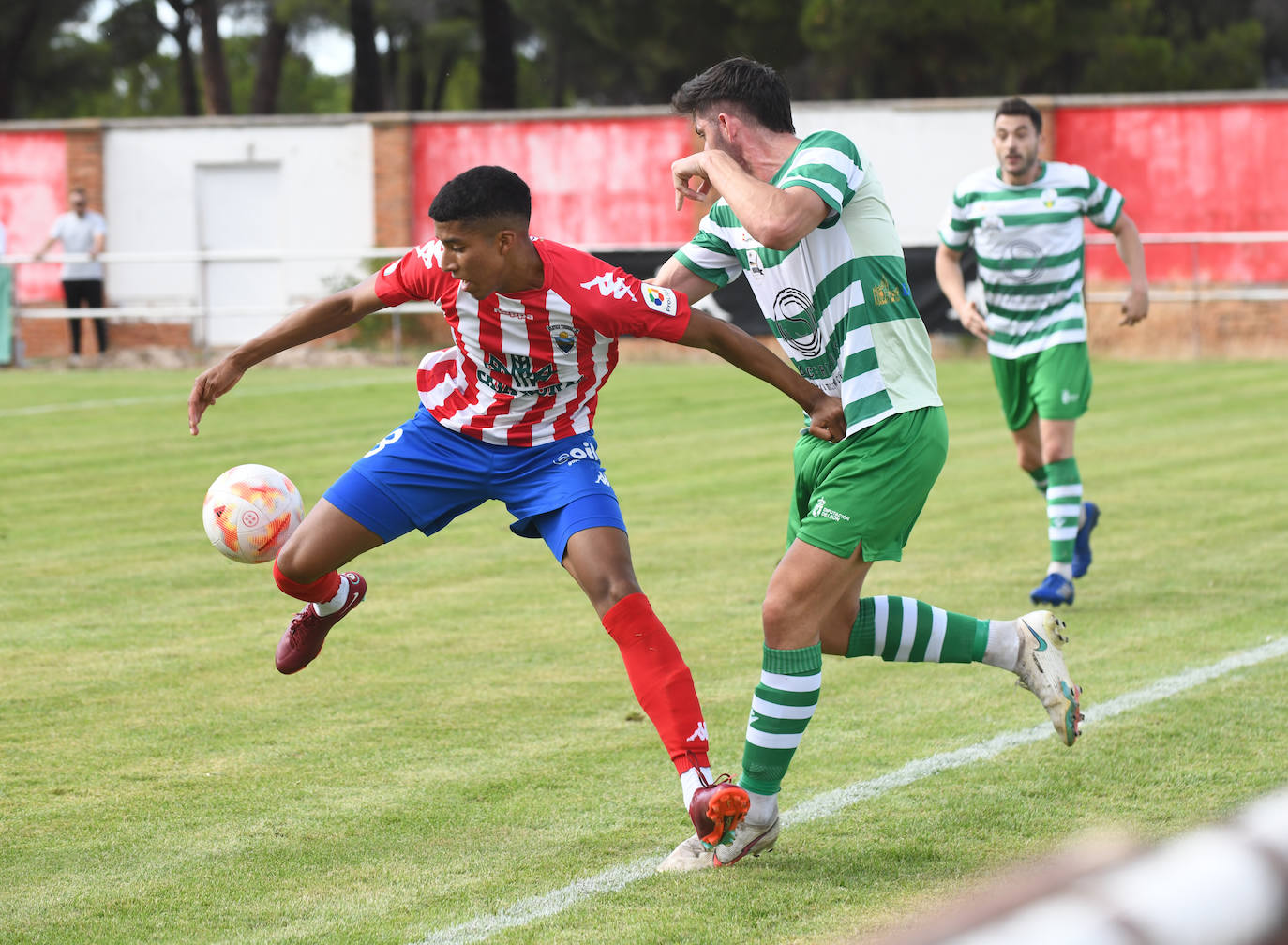 Fotos: Partido entre el Tordesillas y La Virgen