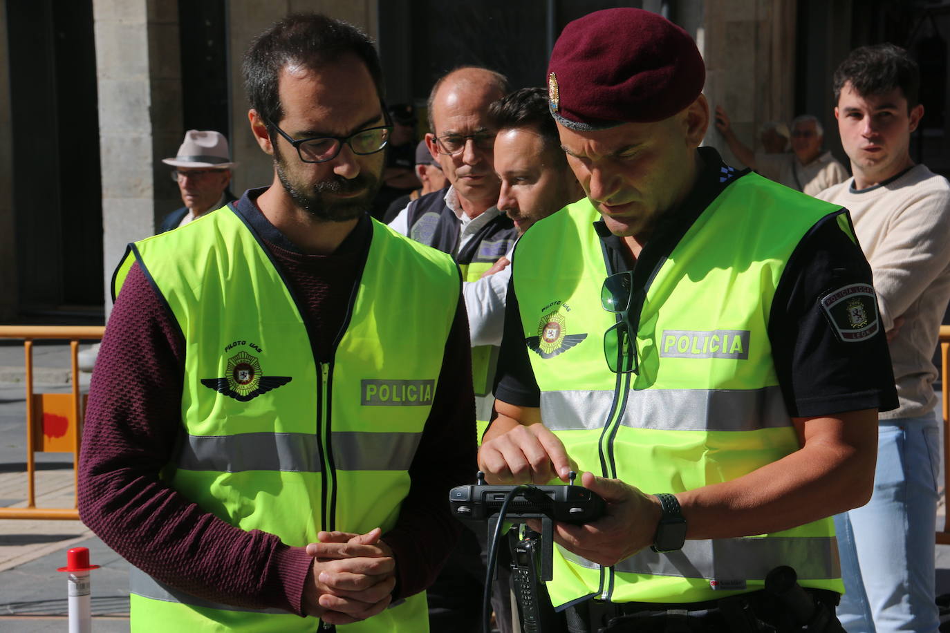 Primer vuelo en la capital de la Unidad de Drones de la Policía. 