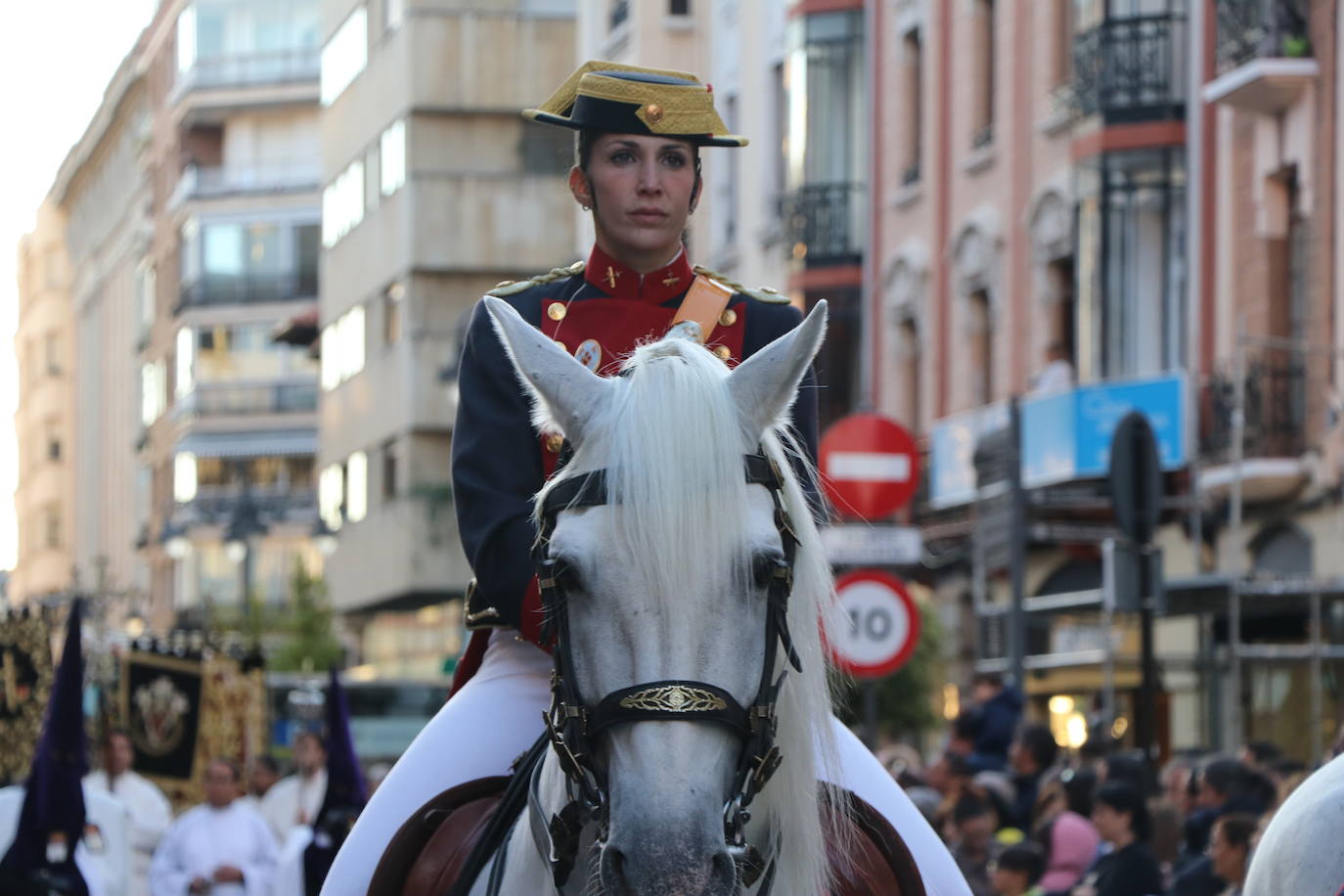 El 33 Encuentro Nacional de Cofradías celebra la magna procesión' 'Passio Legionensis' como acto central de su programación.