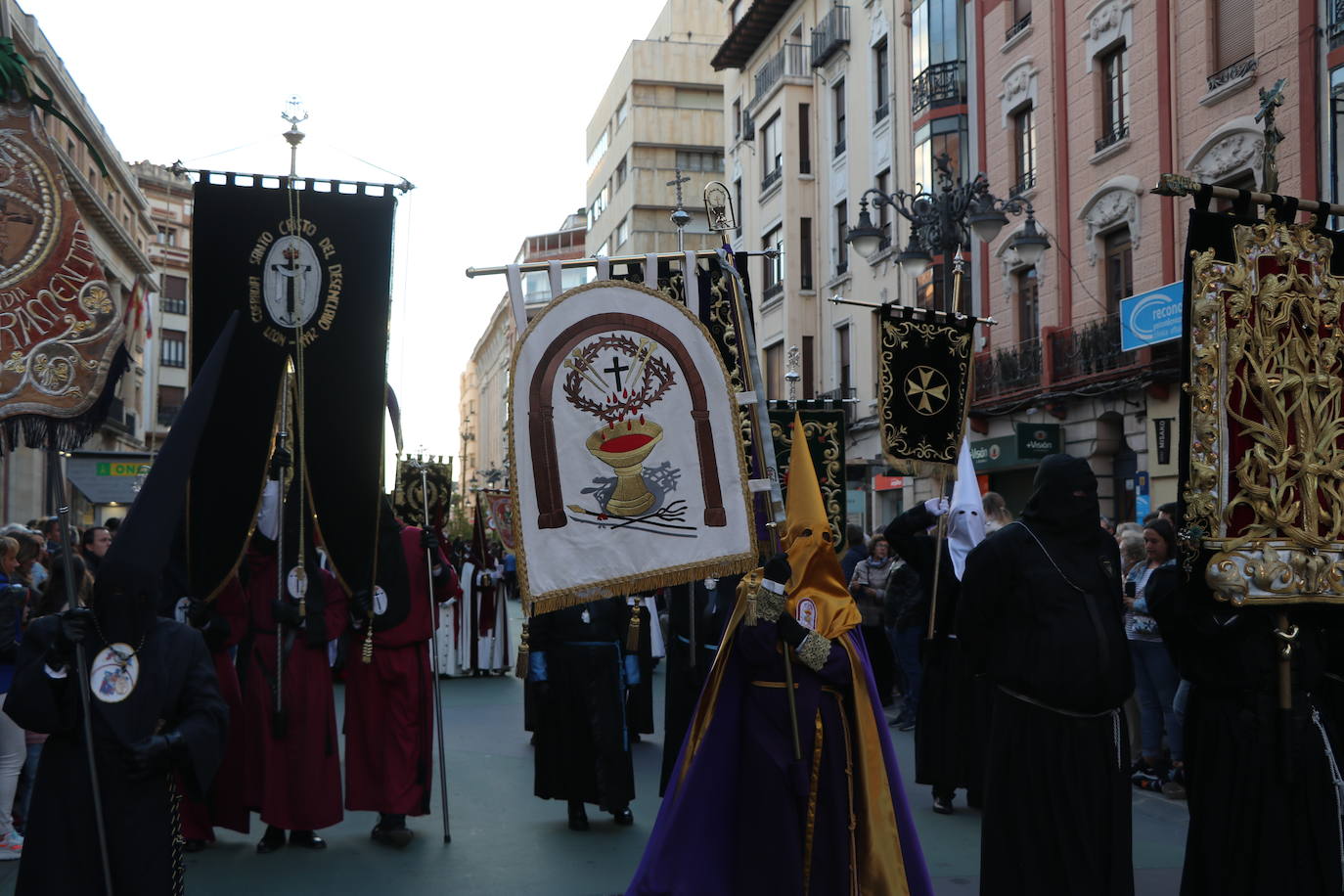 El 33 Encuentro Nacional de Cofradías celebra la magna procesión' 'Passio Legionensis' como acto central de su programación.