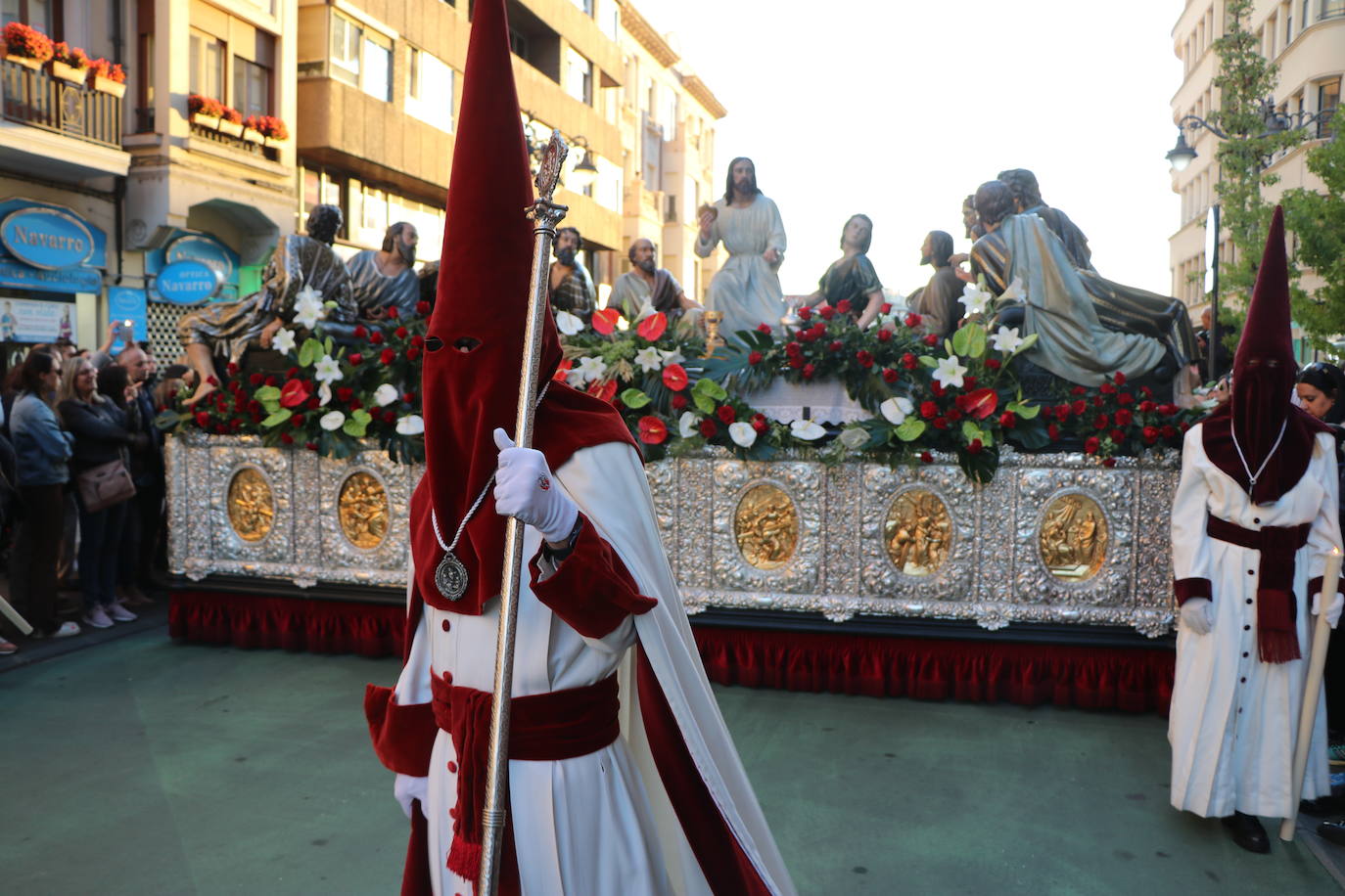 El 33 Encuentro Nacional de Cofradías celebra la magna procesión' 'Passio Legionensis' como acto central de su programación.