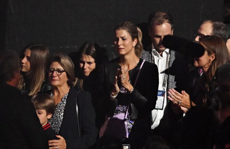 Mirka y la familia de Federer, emocionada. 