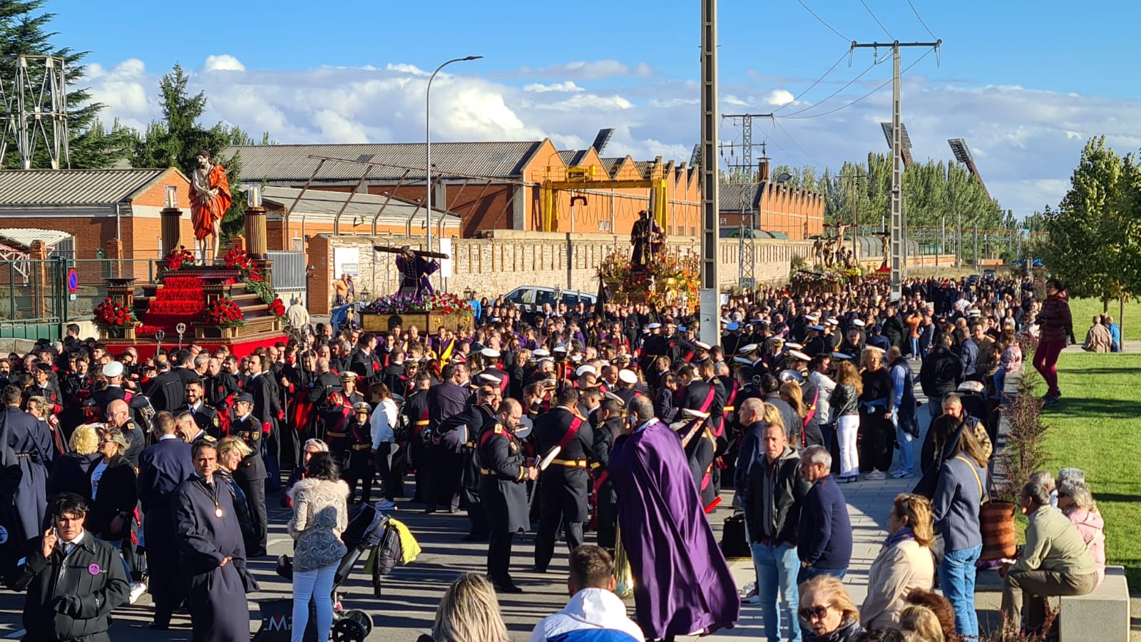 Fotos: Salida de la procesión magna de León