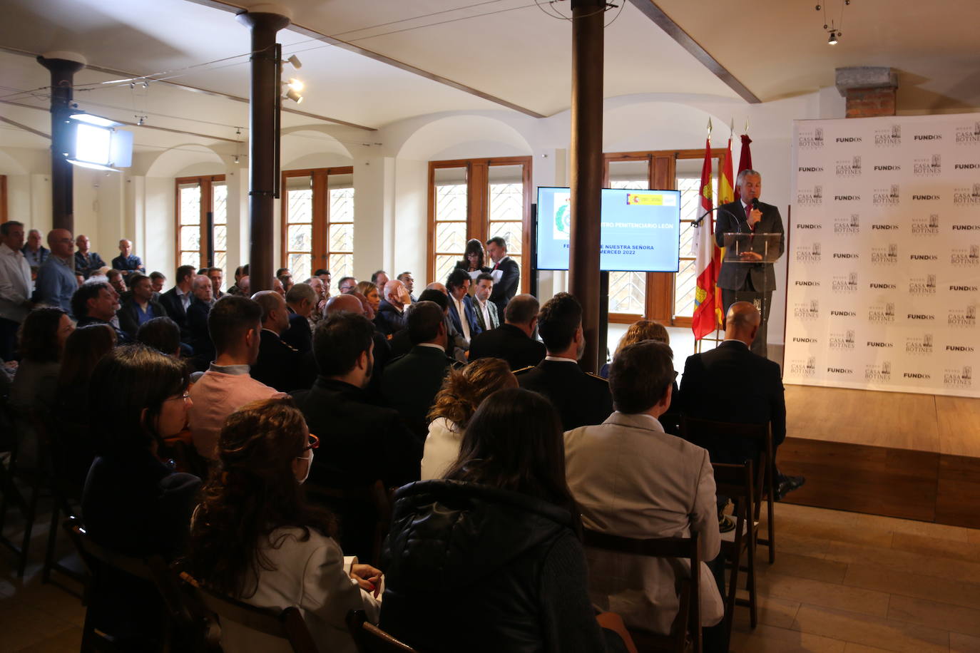 Celebración de la fiesta de la Merced por parte de los funcionarios de la cárcel de Villahierro. 