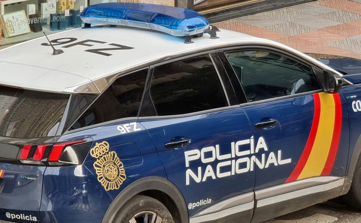 Imagen de un vehículo de la Policia Nacional pertenecientes al grupo de radiopatrullas. 