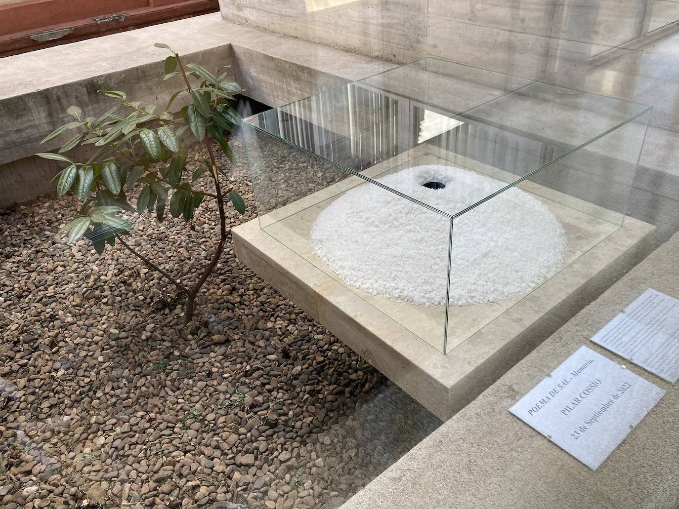 La entrega de la escultura 'Poema de sal. Memoria' y el homenaje a Pepe Tabernero. 