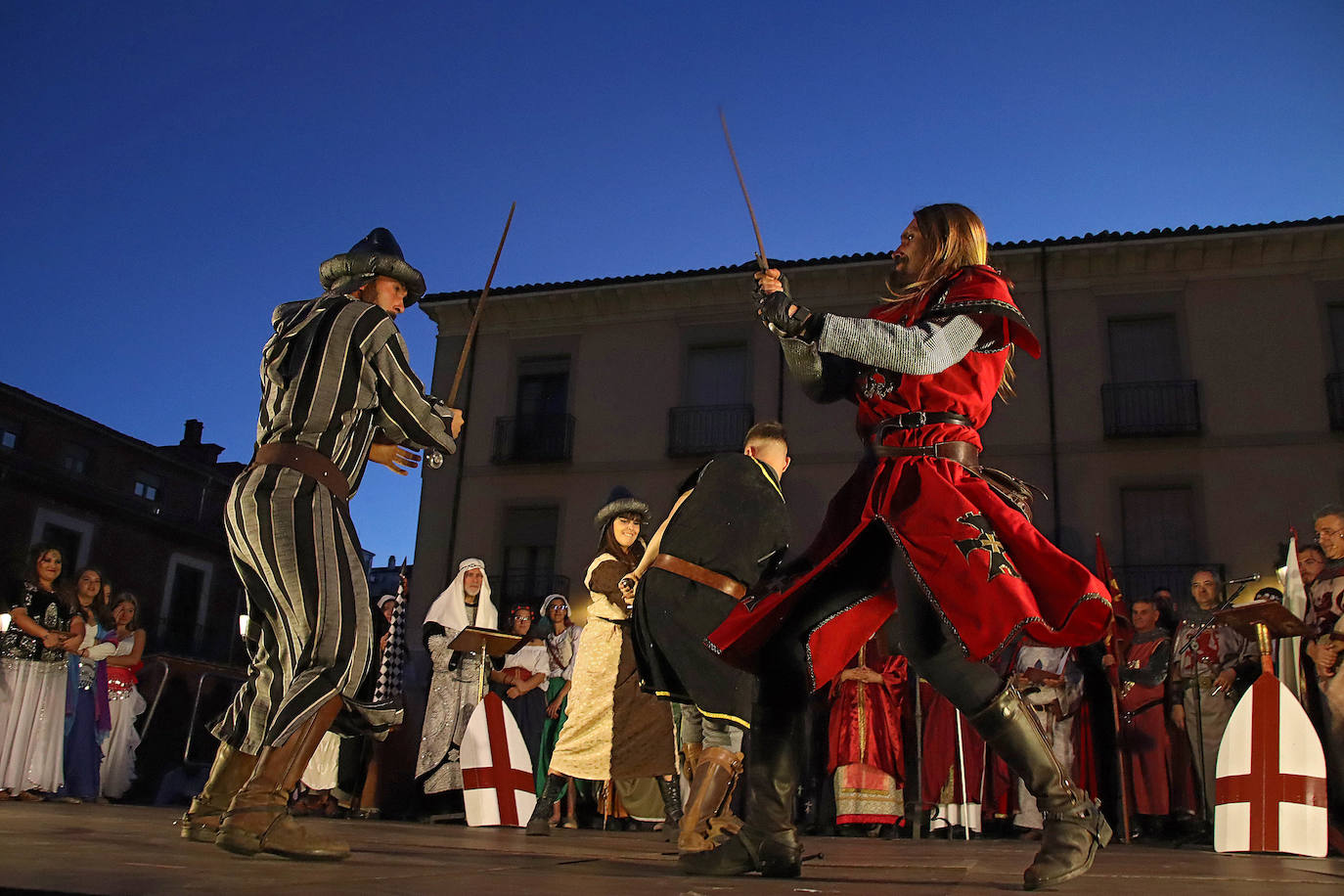 Las doncellas de León rugen ante el Emir