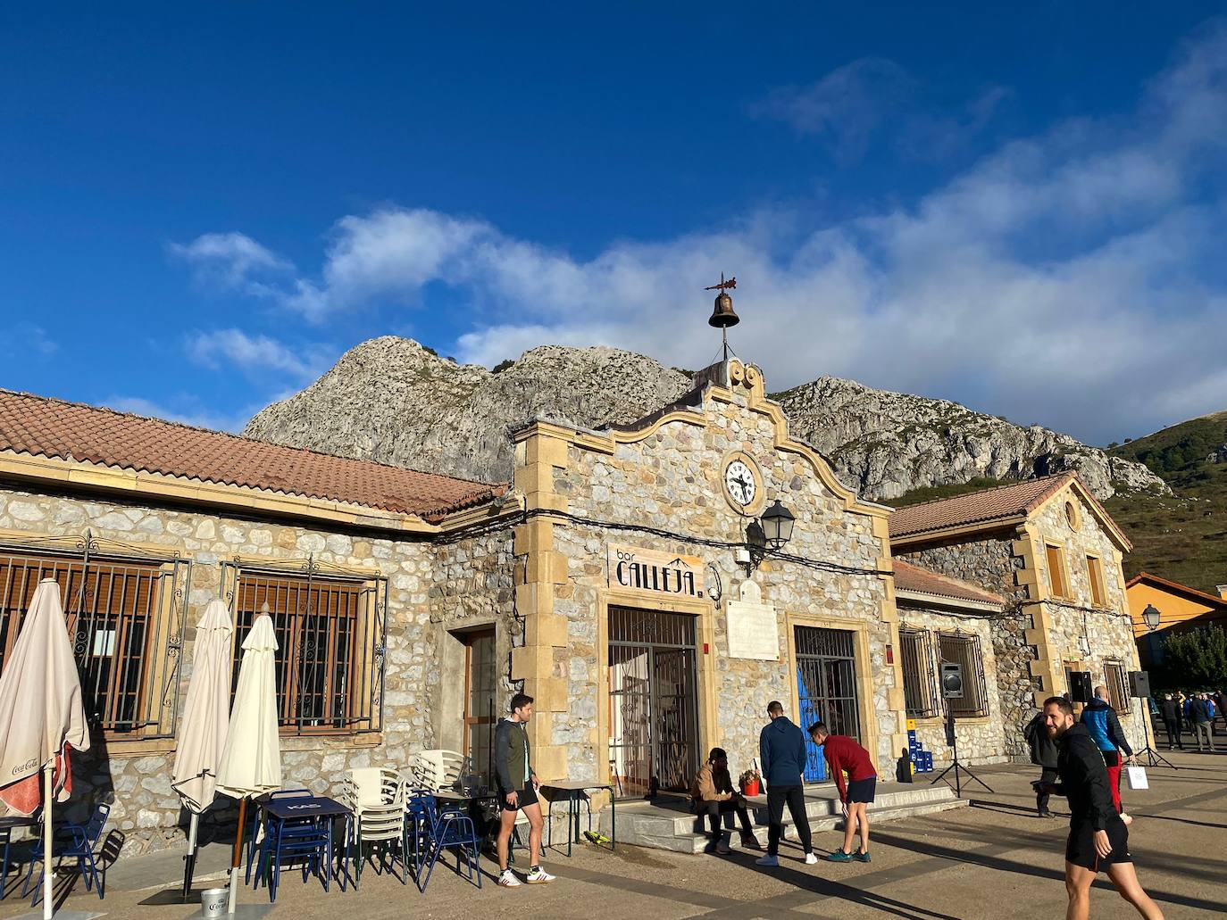 Alrededor de 200 corredores participan en el V Trail de Mampodre.