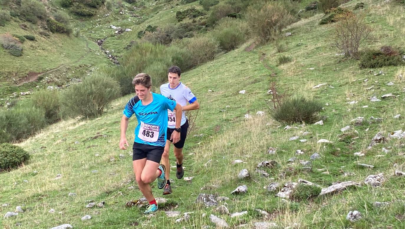 Alrededor de 200 corredores participan en el V Trail de Mampodre.