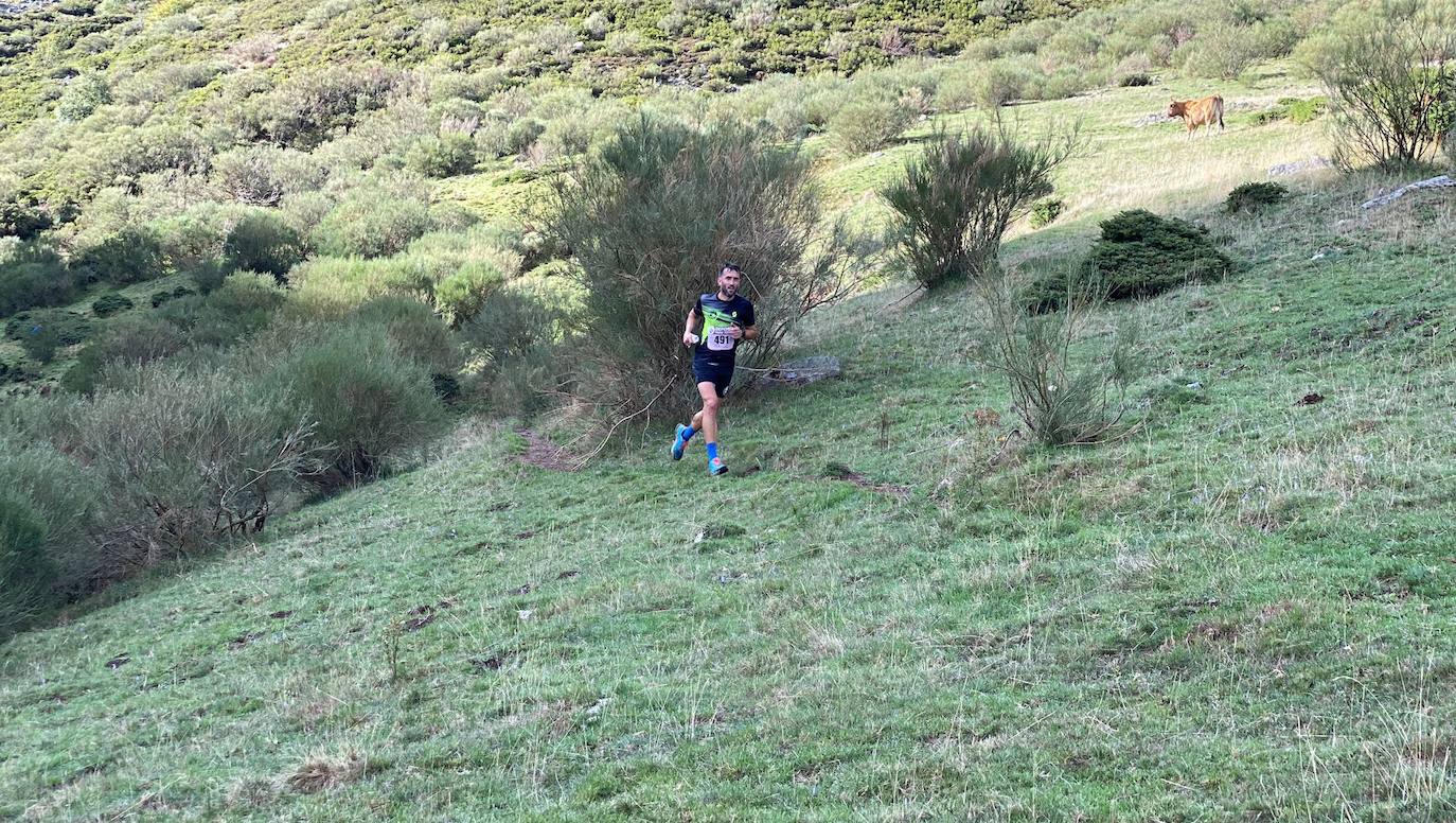 Alrededor de 200 corredores participan en el V Trail de Mampodre.