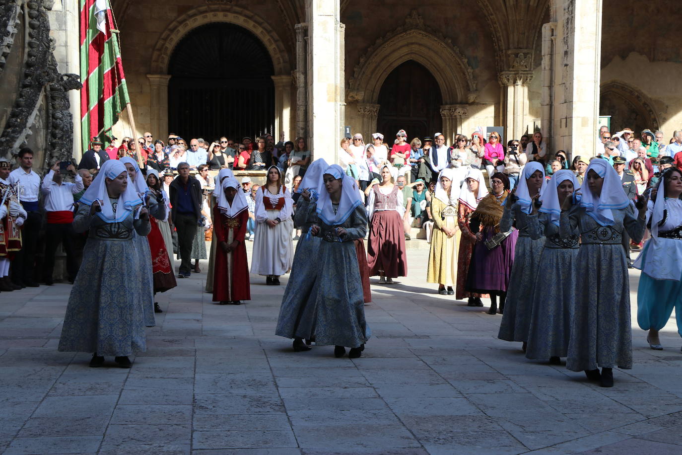 Acto de las Cantaderas durante las fiestas de San Froilán.