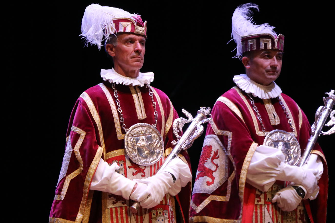 Fotos: Entrega de la Medalla de Oro de León a la Guardia Civil