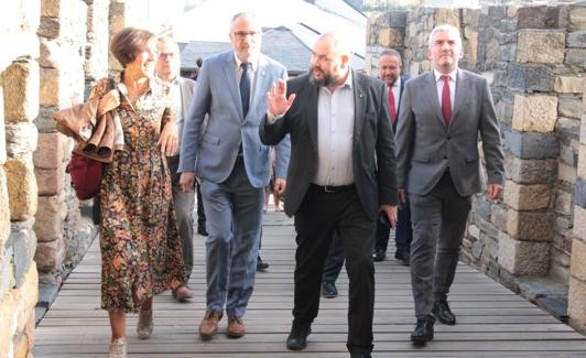 Visita delegación de Laponia al Castillo de Ponferrada. 