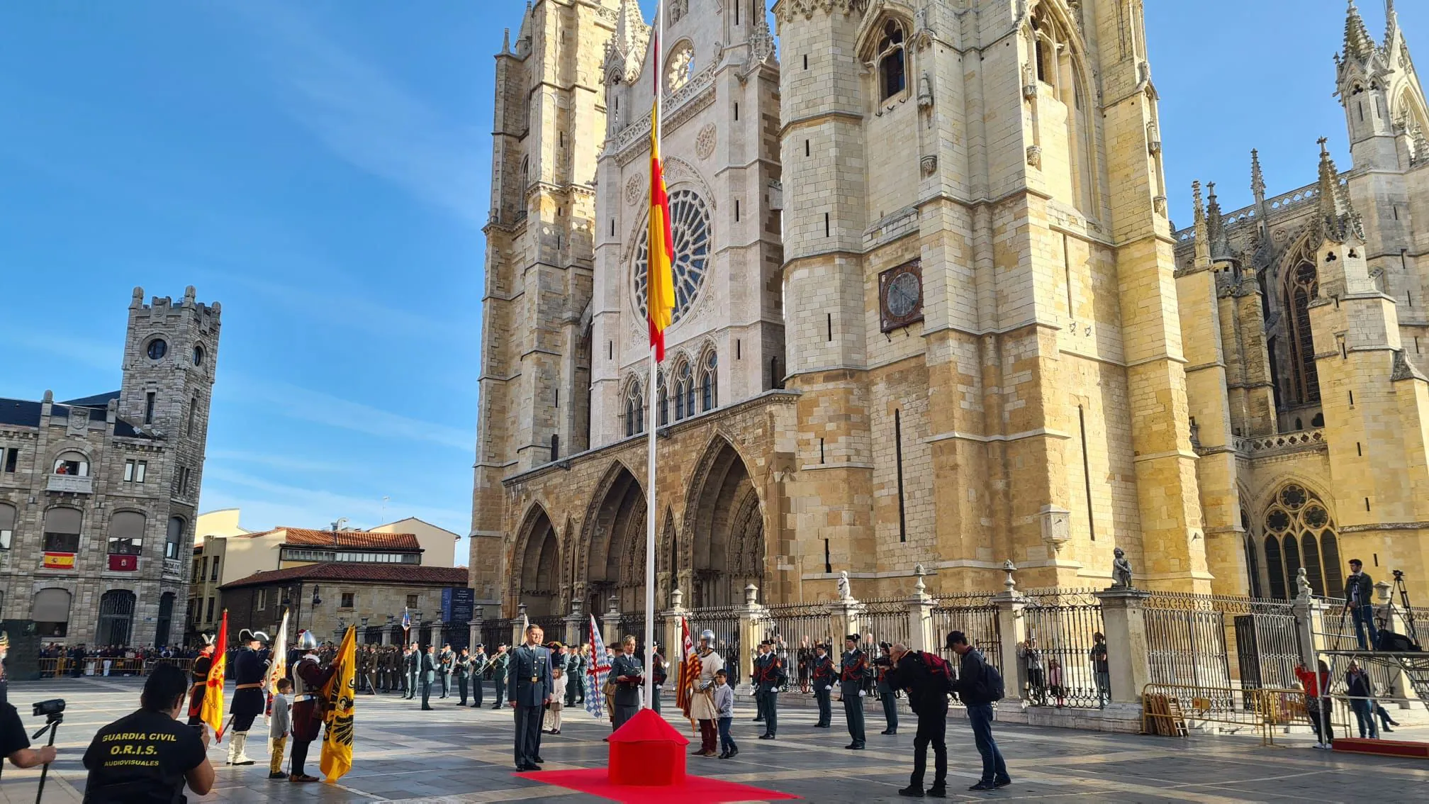 Fotos Reconocimiento a la Guardia Civil leonoticias