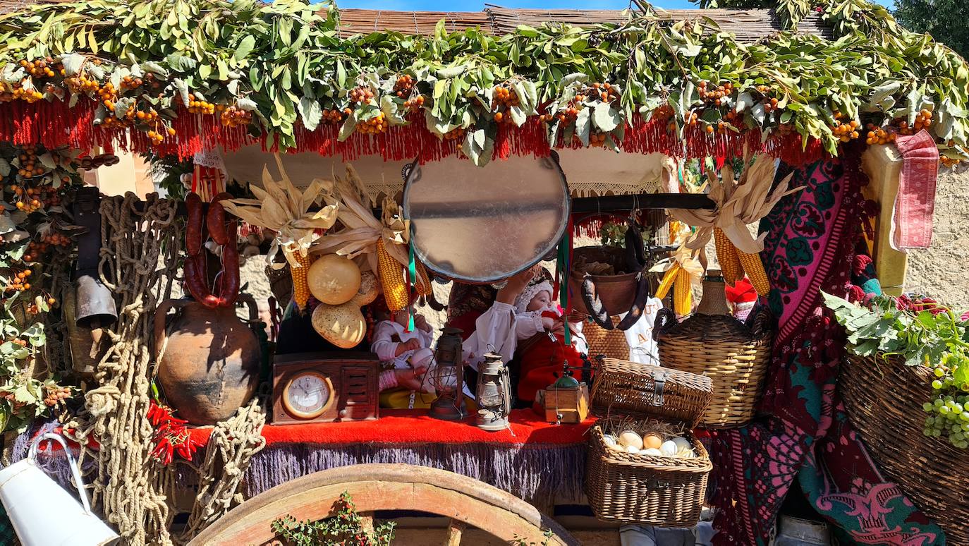 El resumen visual de la jornada de San Froilán en 60 imágenes a pide de calle. León se deja ver abarrotado en la antesala de una nueva cita tradicional, en esta ocasión en el alfoz de la capital. 