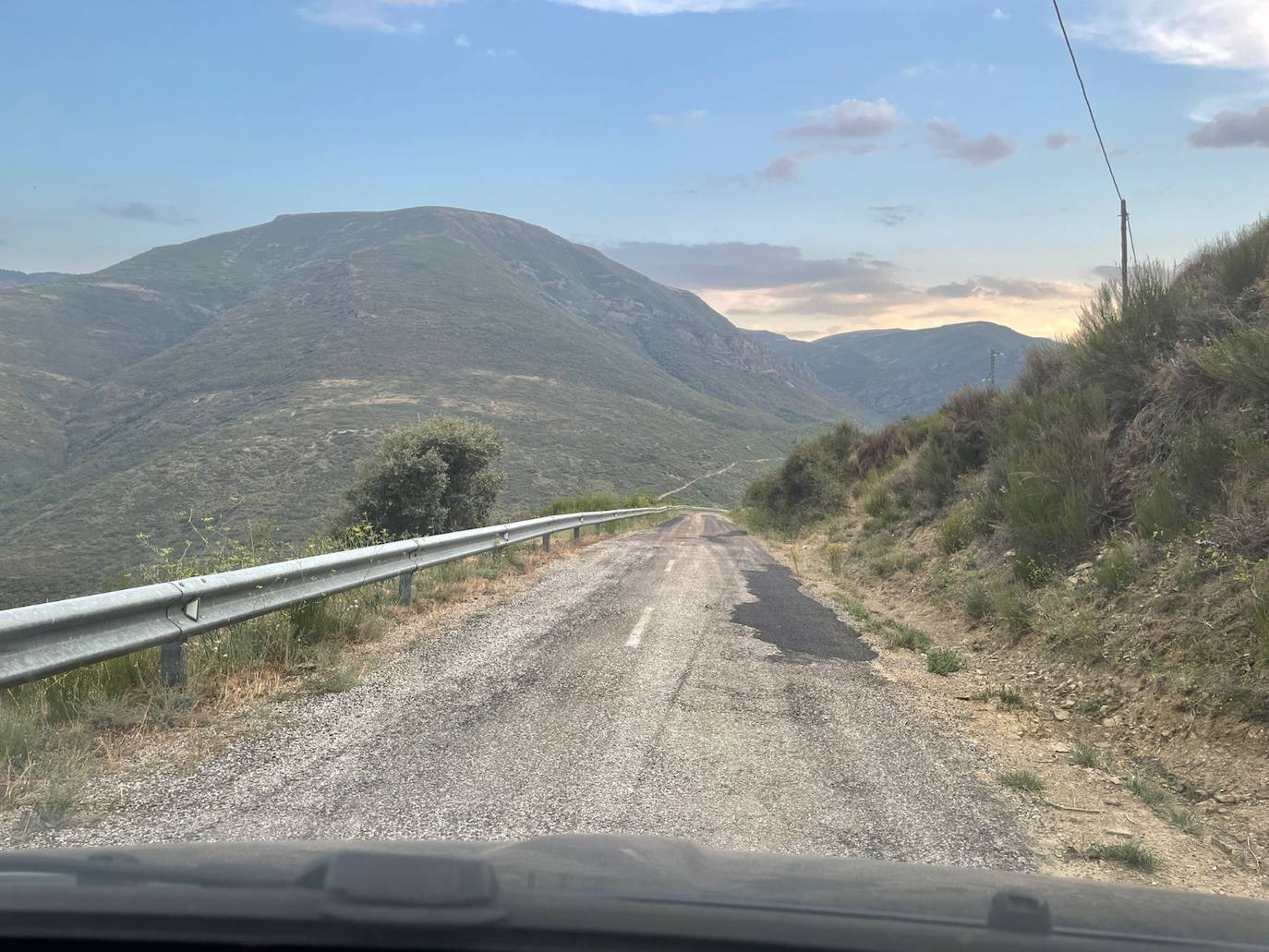 UPL demanda a la Junta el arreglo de la carretera LE-7311 en la comarca de La Cabrera.