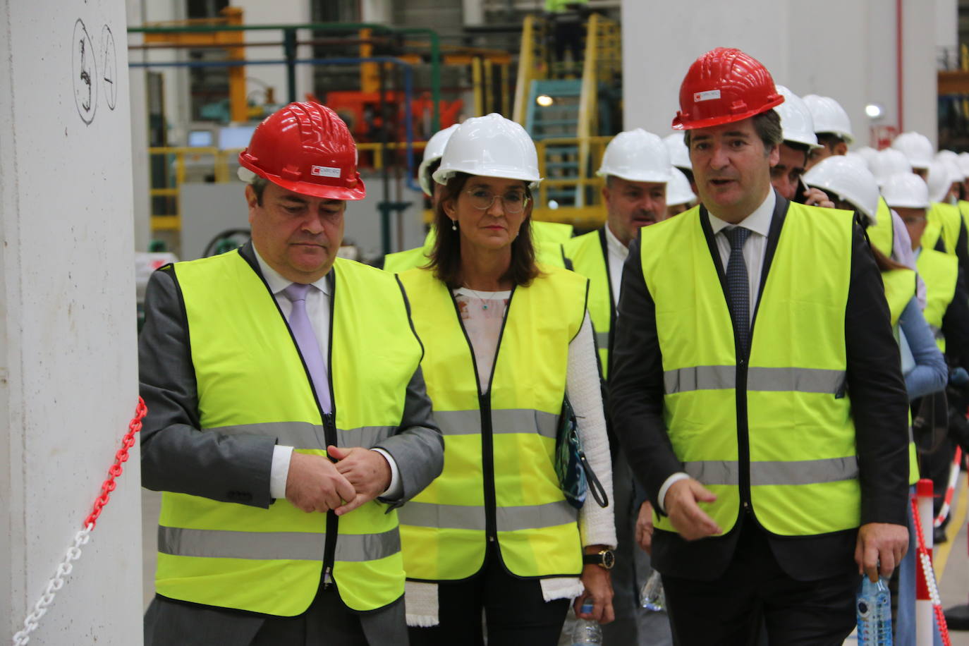 Visita institucional a la planta siderúrgica del grupo NSR en Villadangos del Páramo. 