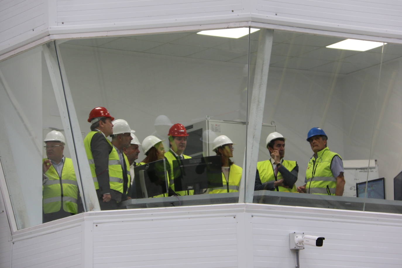 Visita institucional a la planta siderúrgica del grupo NSR en Villadangos del Páramo. 