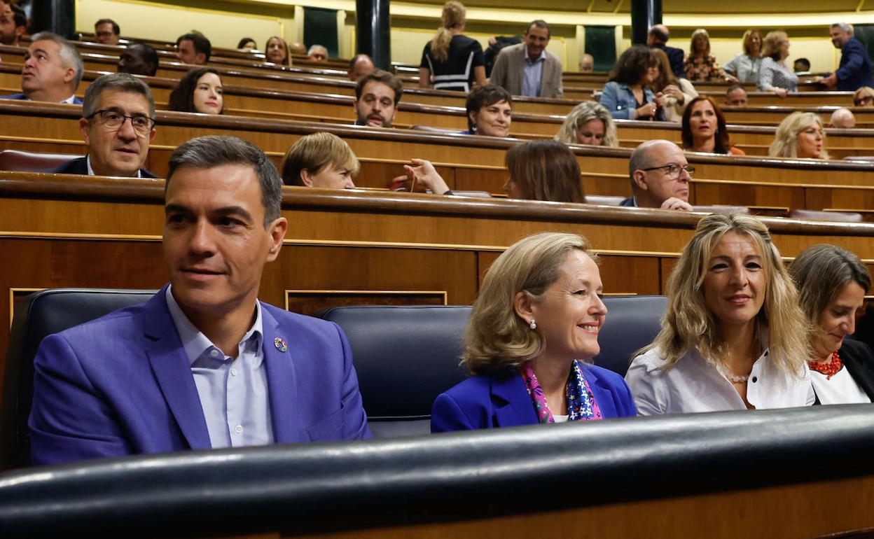 Pedro Sánchez, Nadia Calviño, Yolanda Díaz y Teresa Ribera en el Congreso de los Diputados 