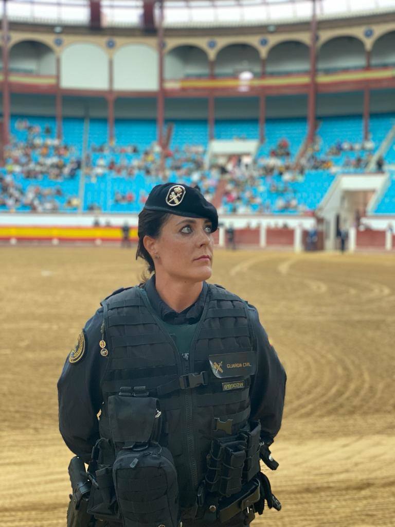 Demostración de procedimientos de actuación de la Guardia Civil en la Plaza de Toros de León