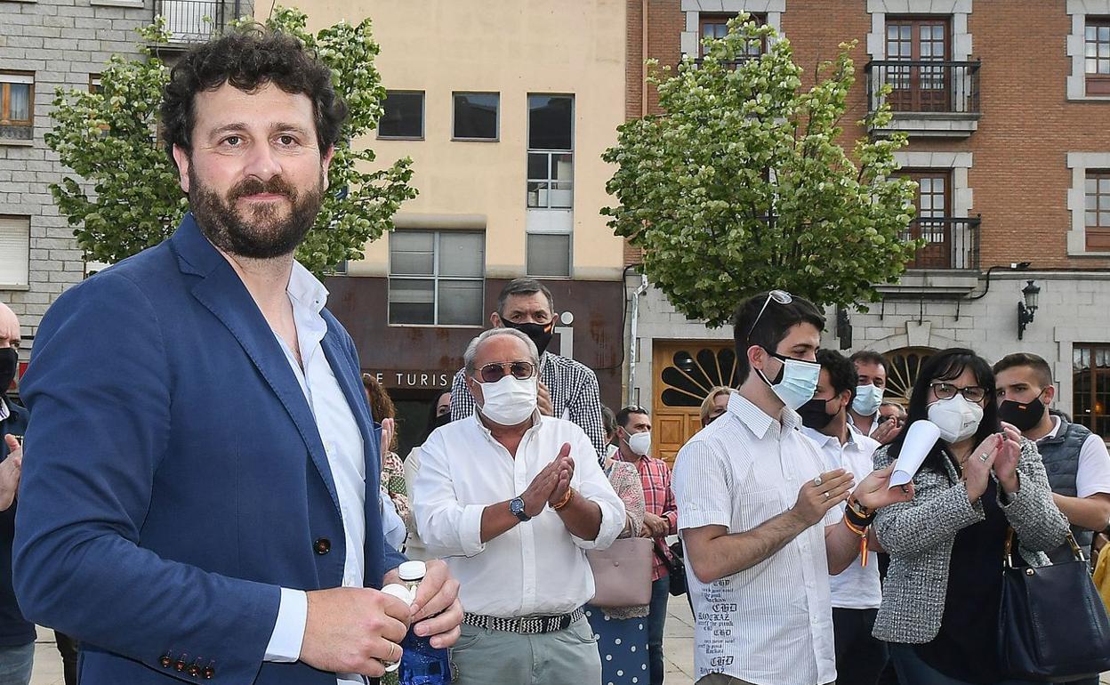 Manuel García, durante el proceso de primarias que más tarde abandonaría por las presuntas irregularidades en el seno del PP de León. 