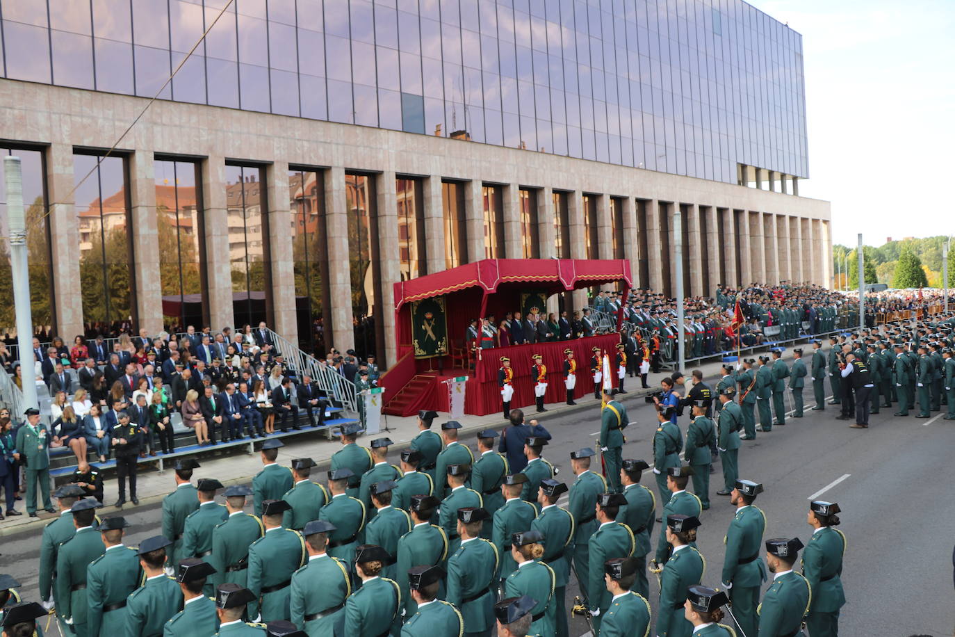 Acto central de la semana institucional de la Guardia Civil en León. 