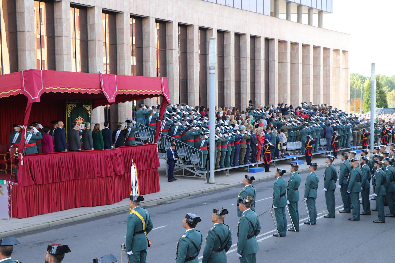 Acto central de la semana institucional de la Guardia Civil en León. 