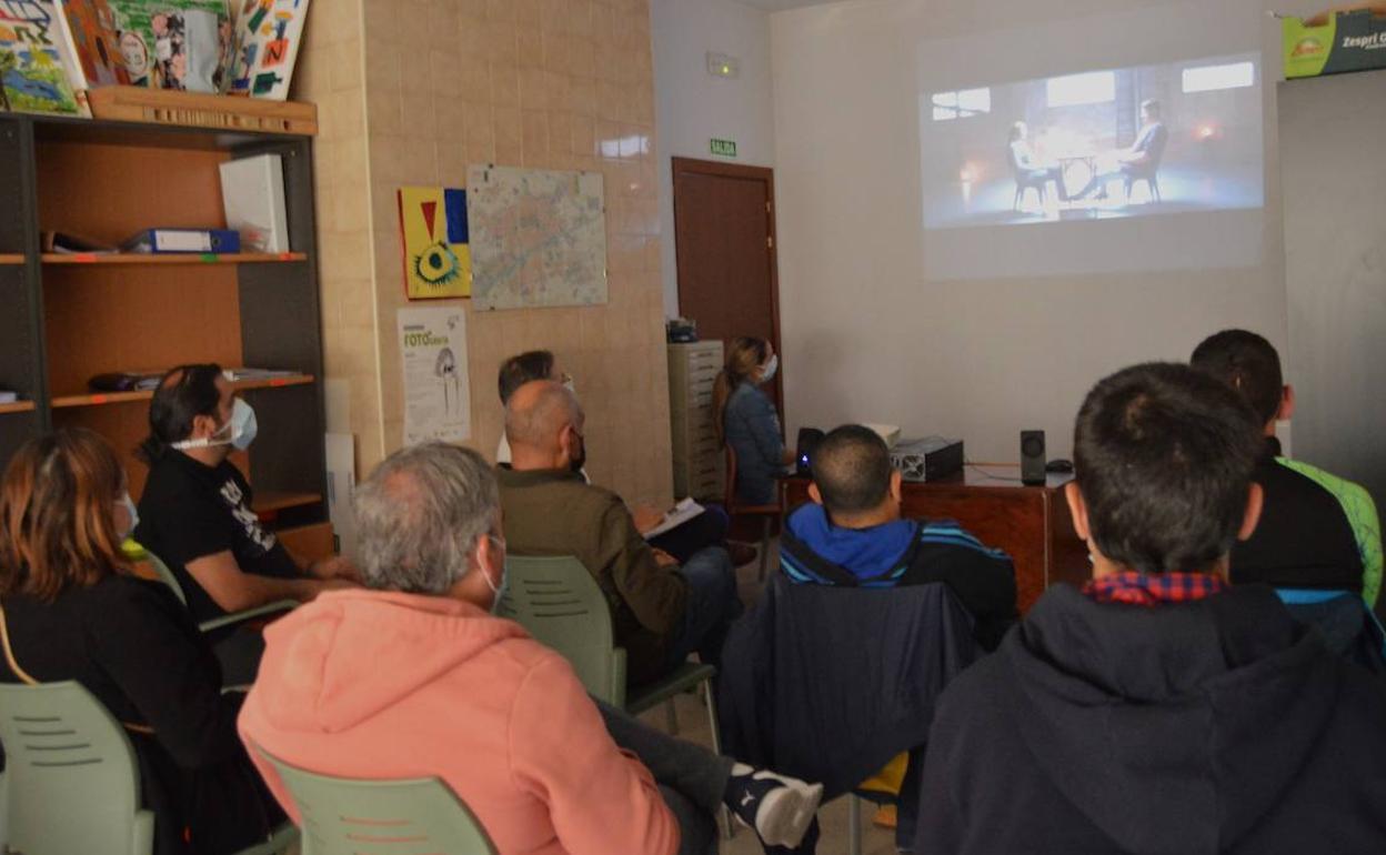 Proyección del documental en el Centro de Rehabilitación Psicosocial del Hospital San Juan de Dios de León.