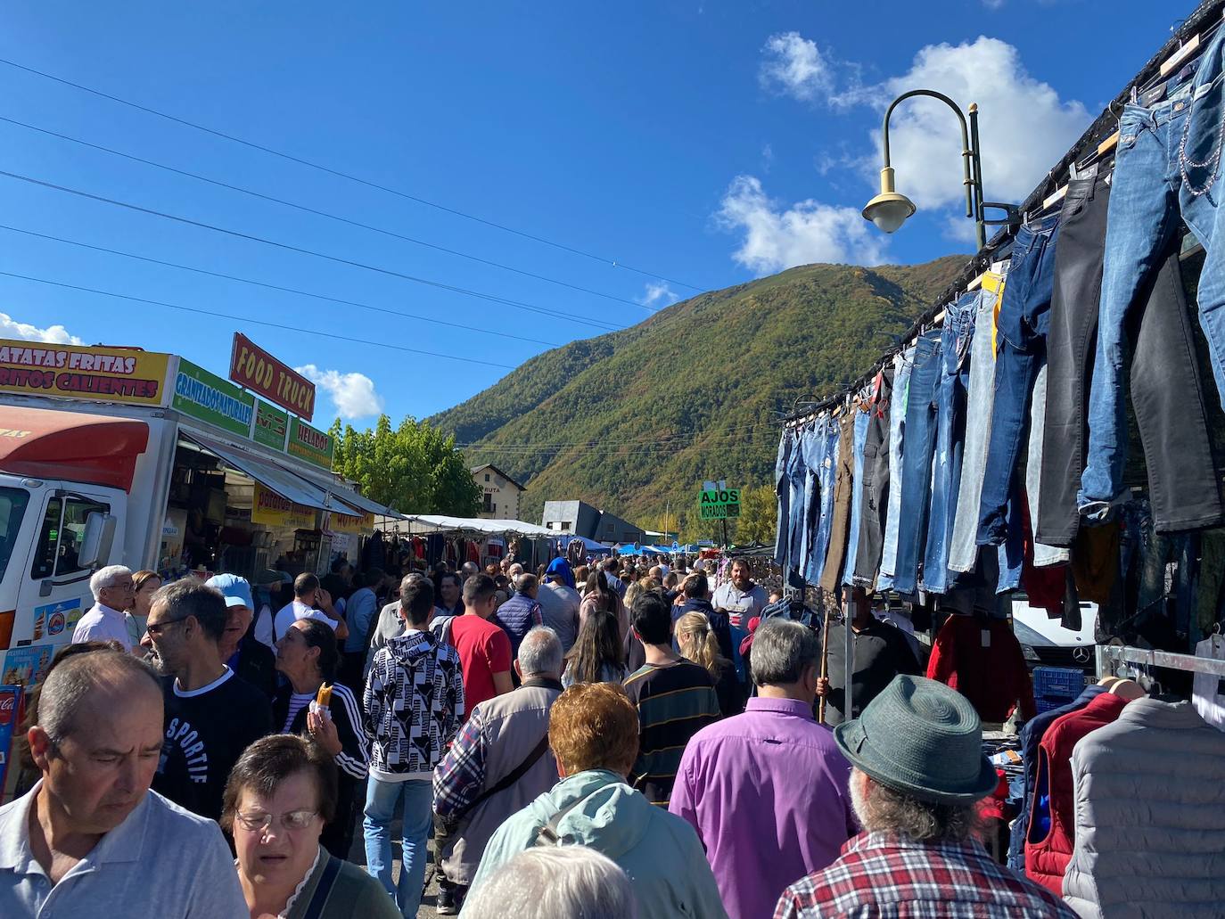 La Feriona de Villablino congrega a miles de personas.