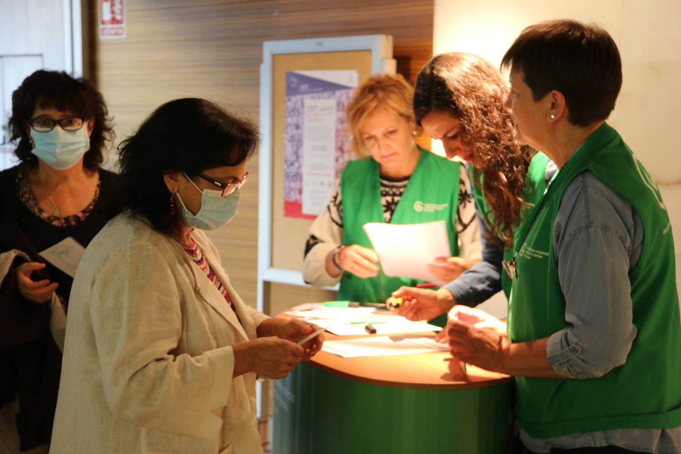 Fotos: El Tour del Cáncer hace parada en León