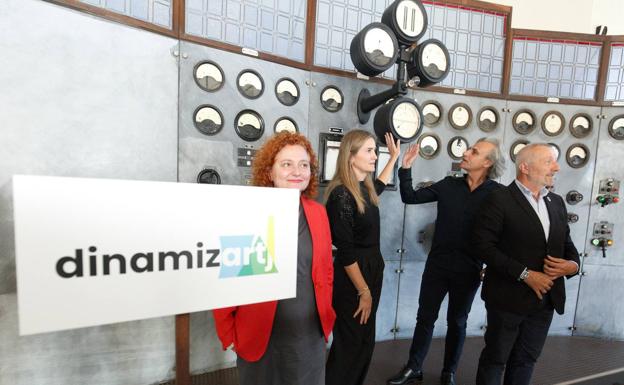 a secretaria de Estado de Energía, Sara Aagesen (2I), junto a la directora del Instituto para la Transición Justa (ITJ), Laura Martín (I), el director general de la Fundación Ciudad de la Energía (Ciuden), Arsenio Terrón (D), y el director musical y pianista Pedro Halffter (2D), inauguran el I programa cultural Dinamiz-ARTj.