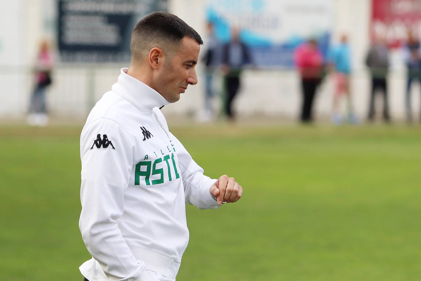 Encuentro entre el Atlético Astorga y La Virgen del Camino.