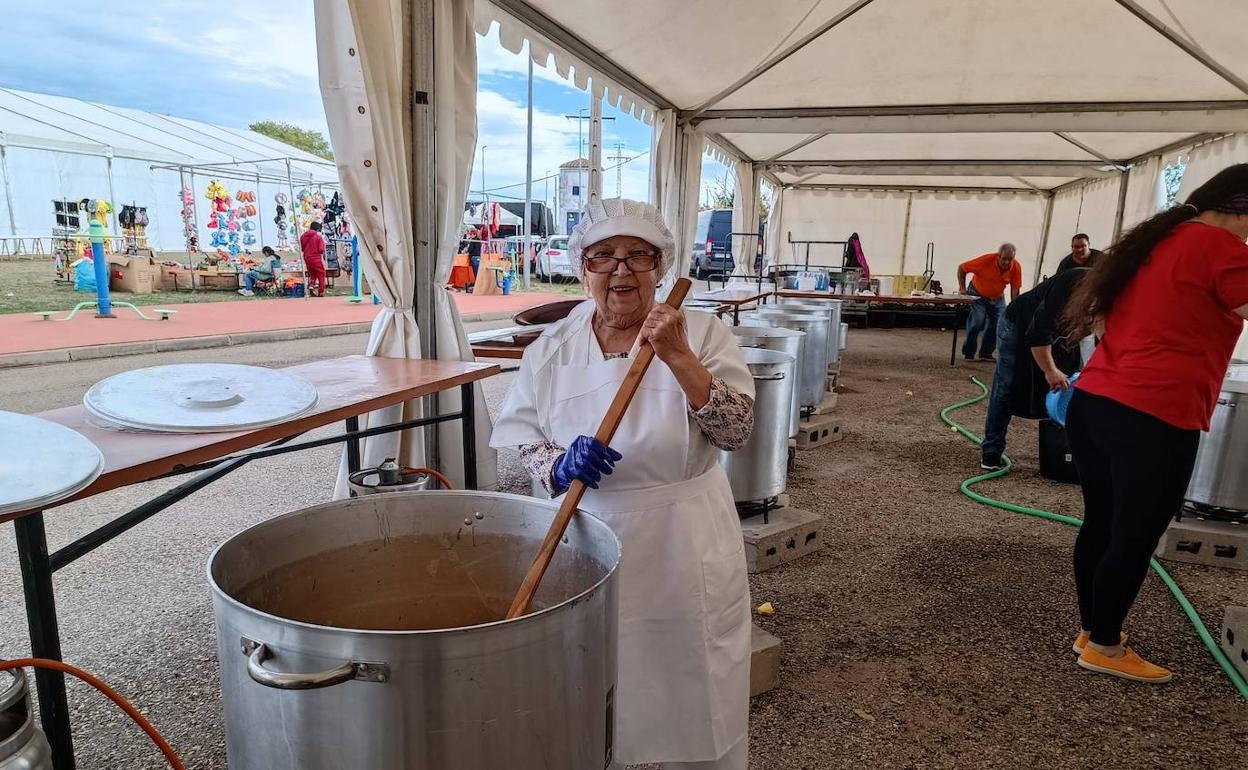 La artífice del banquete pantangruélico fue Soledad Vallejo Llamero, cocinera jefe encargada de dar de comer a todos los allí presentes.