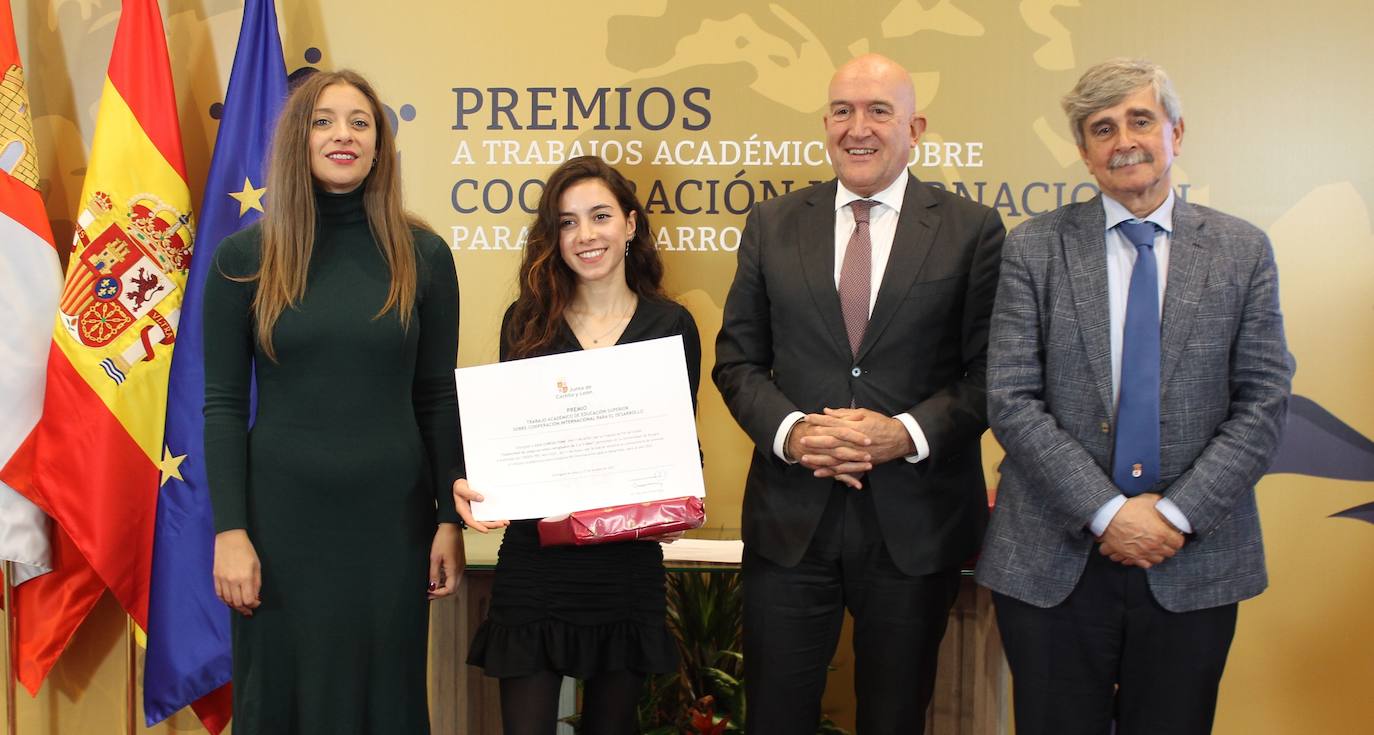 Acto de entrega de los premios a los trabajos sobre cooperación internacional al desarrollo.