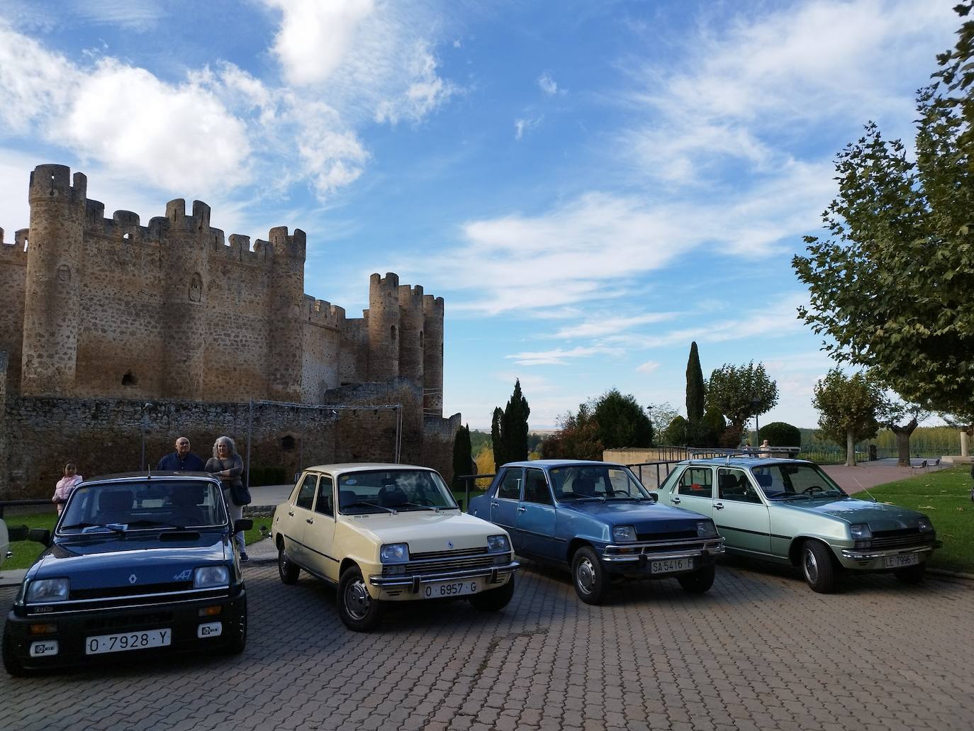 Valencia de Don Juan acoge la concentración nacional de Renaul 7.