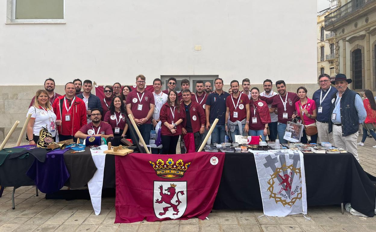 Delegación leonesa en el último Encuentro Nacional de Jóvenes Cofrades celebrado en Ceuta.