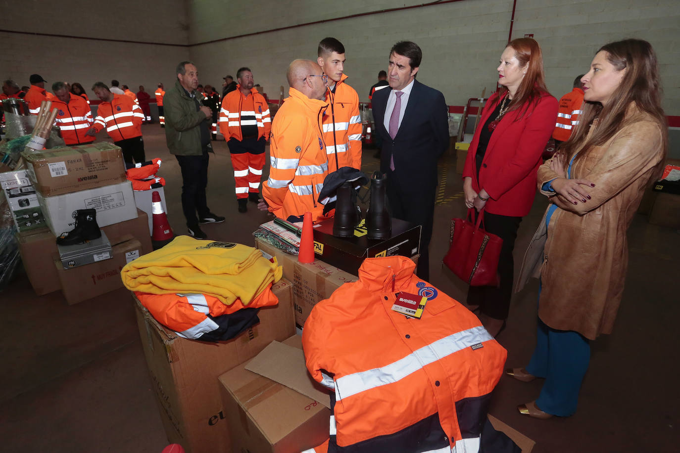 Fotos: Entrega de material de Protección Civil a agrupaciones de voluntarios de la provincia de León