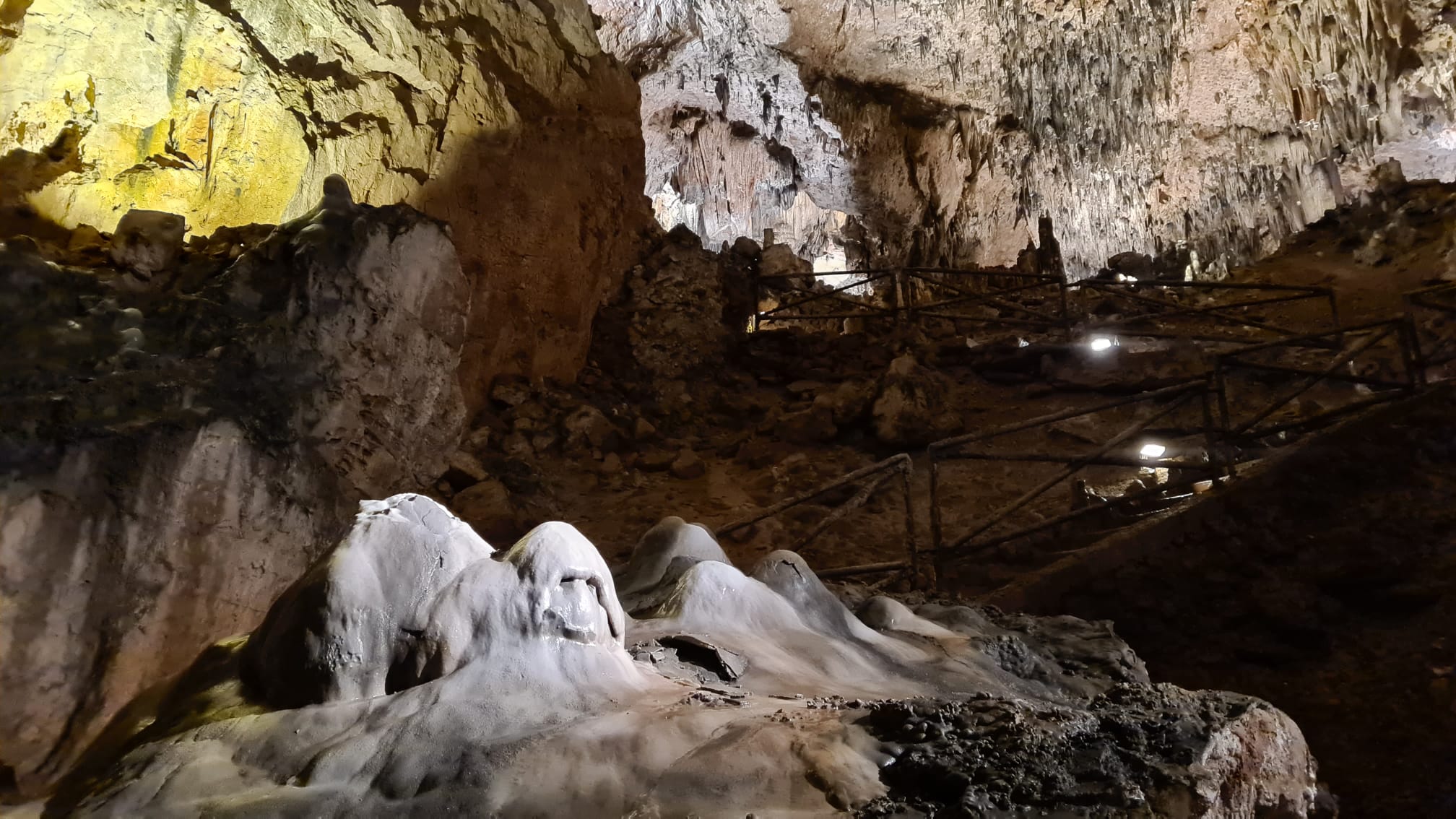 Fotos: Visita a las cuevas de Valporquero