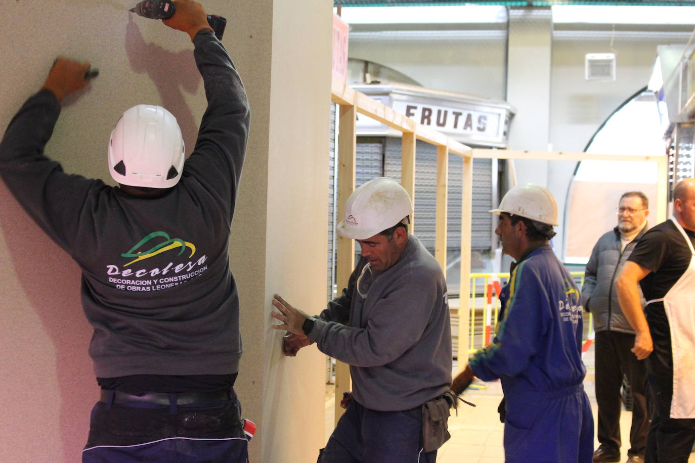 Fotos: Obras en el Mercado del Conde Luna