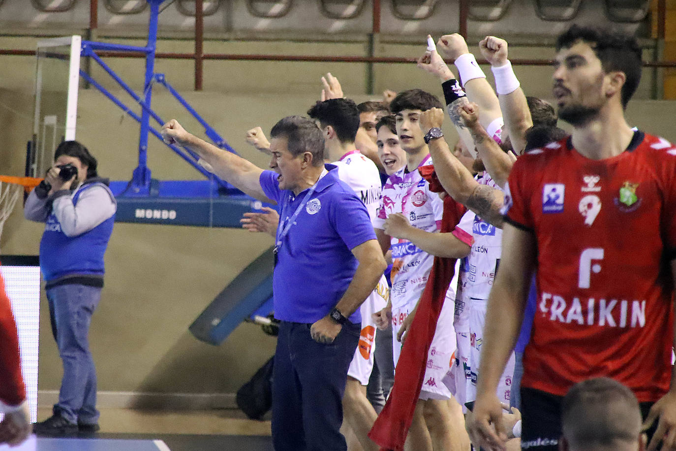 El conjunto marista vence a Granollers en el partido correspondiente a la séptima jornada de la Liga Sacyr Asobal