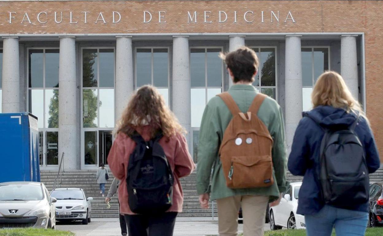 Burgos se suma a León en la demanda por conseguir una facultad de Medicina. 