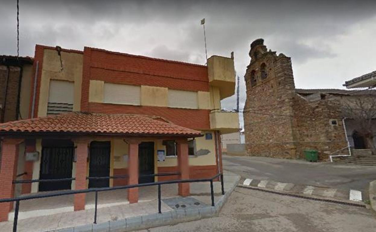 La corporación municipal de San Adrián del Valle aprueba la petición de cese del actual alcalde