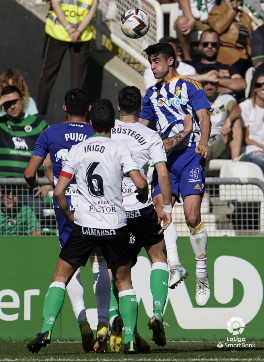 El conjunto berciano se mide al Racing en el partido correspondiente a la jornada 12 de LaLiga SmartBank