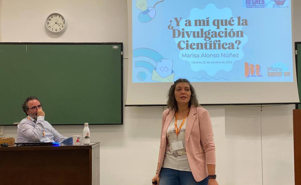 Nuria Alonso durante su ponencia en el III Congreso Nacional de Estudiantes de Biociencias. 