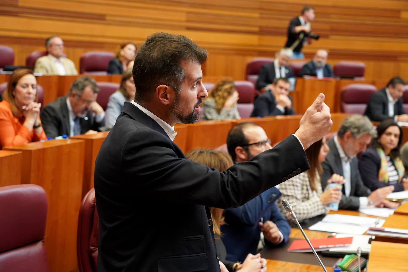 Fotos: Pleno en las Cortes de Castilla y León