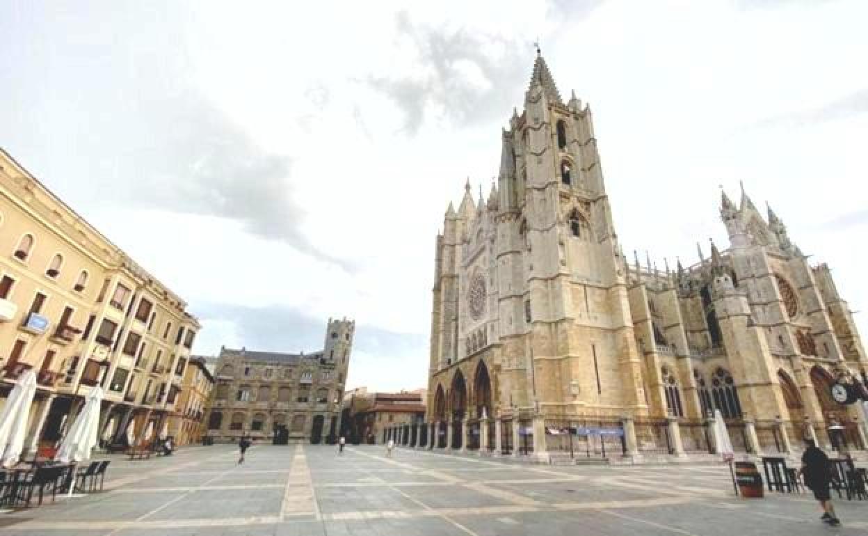 Los cielos vuelven a nublarse y las temepraturas desciendes este viernes en León.