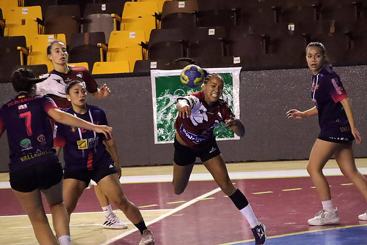 El Cleba gana al conjunto de Valladolid y accede a la final de la Copa Castilla y León de Balonmano.